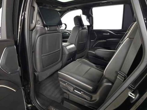 Used 2021 Cadillac Escalade Sport w/ Driver Assist Tech Package AWD/4WD image 37