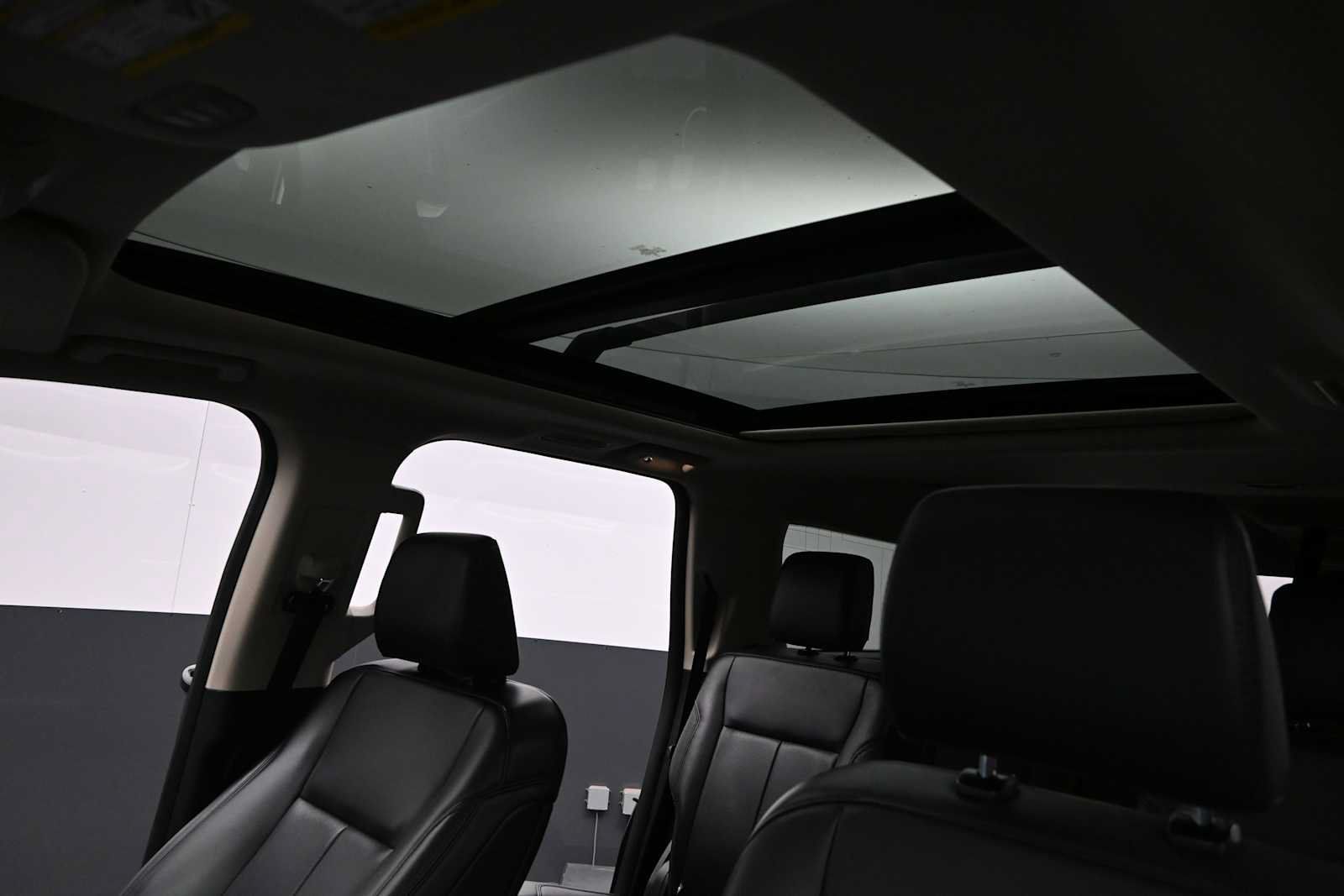 Used 2023 Ford Expedition Max XLT AWD/4WD image 12