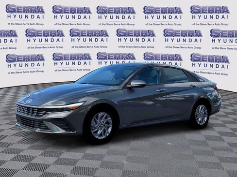 New 2026 Hyundai Elantra Blue image 2