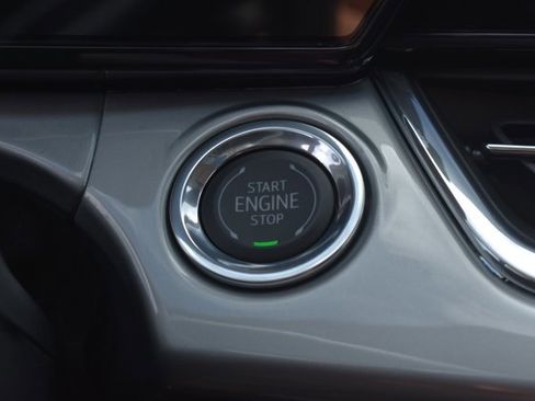 New 2026 Chevrolet Trax LT w/ Sunroof Package FWD image 26