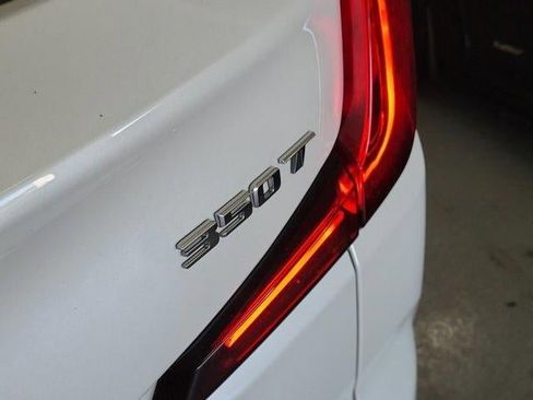 Certified 2023 Cadillac XT4 Premium Luxury w/ Driver Assist Package image 8