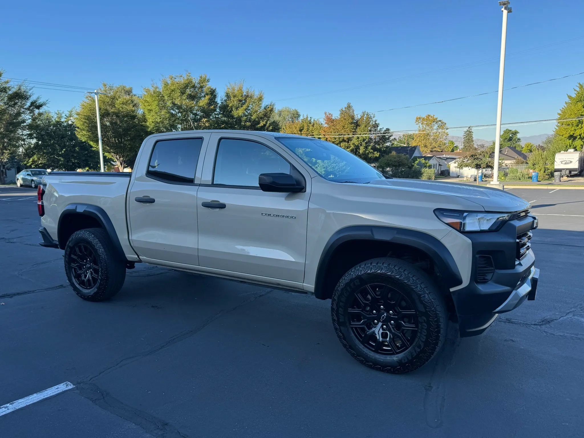 Used 2023 Chevrolet Colorado Trail Boss w/ Advanced Trailering Package AWD/4WD image 9