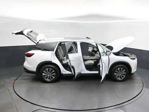 Used 2026 INFINITI QX60 Pure w/ Cargo Package FWD image 49