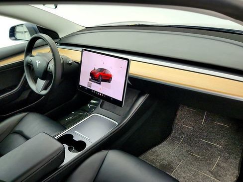 Used 2023 Tesla Model 3 Standard Range RWD image 29