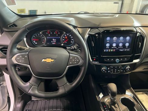 Used 2023 Chevrolet Traverse LT w/ Rear Camera Mirror Package AWD/4WD image 24
