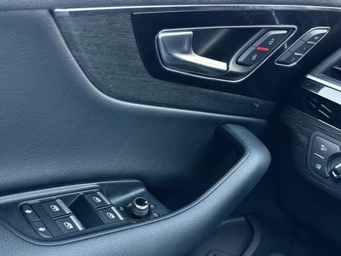 Used 2018 Audi Q7 3.0T Premium image 30