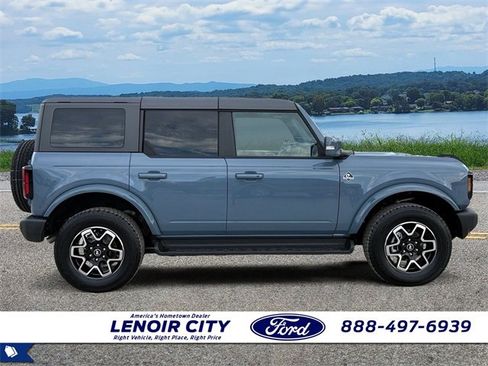 Used 2025 Ford Bronco Outer Banks image 8