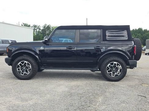 Used 2023 Ford Bronco Outer Banks AWD/4WD image 2