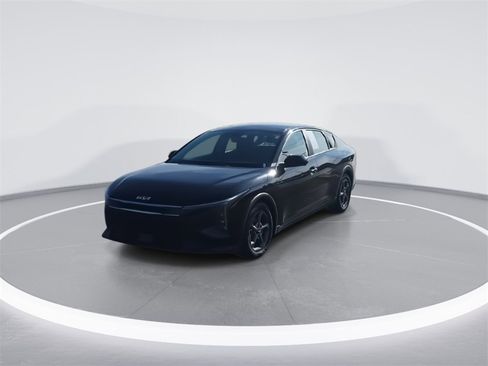Used 2025 Kia K4 LXS image 4