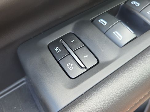 Certified 2023 Chevrolet Suburban High Country AWD/4WD image 34