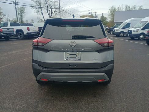 Used 2023 Nissan Rogue S AWD/4WD image 6