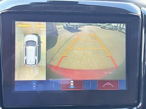 Used 2019 Chevrolet Traverse Premier w/ Driver Confidence II Package FWD image 29