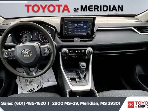 Used 2022 Toyota RAV4 XLE image 13