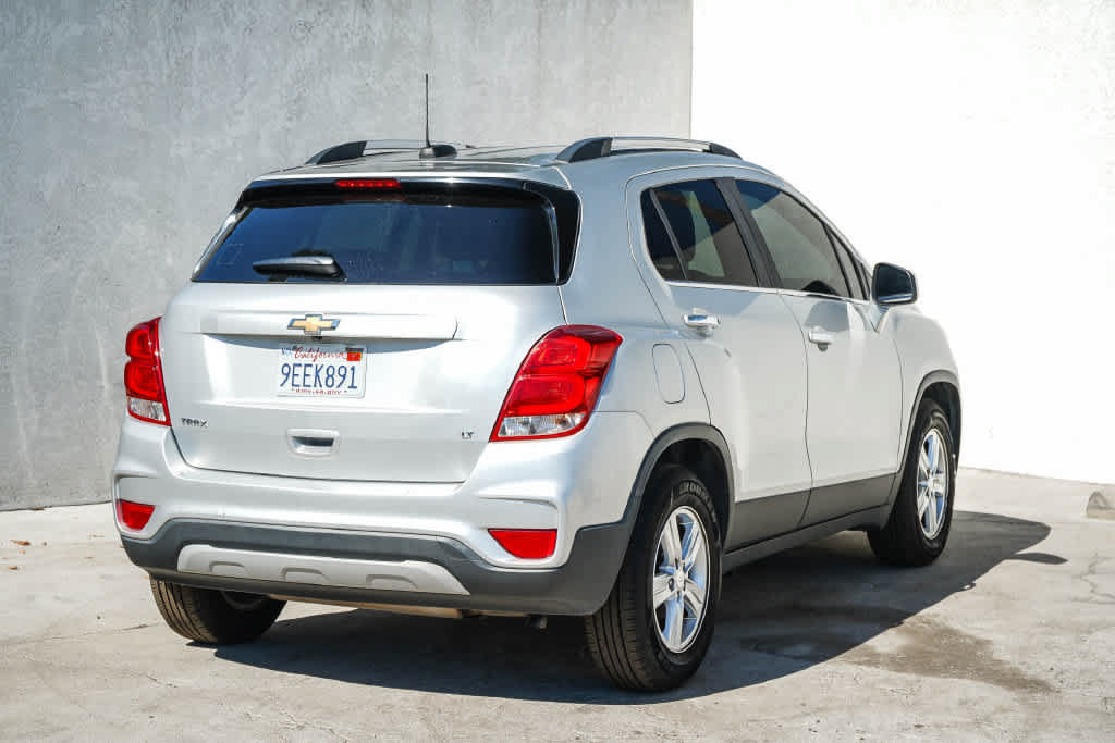 Used 2019 Chevrolet Trax LT w/ LT Convenience Package FWD image 6