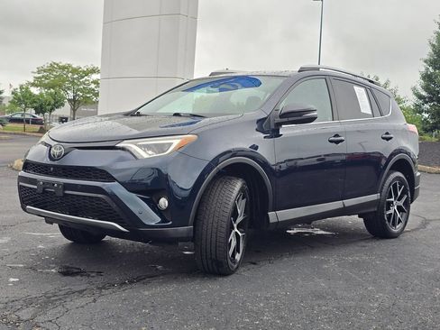 Used 2018 Toyota RAV4 SE w/ Advanced Technology Package AWD/4WD image 4