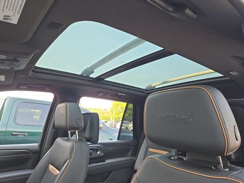 Used 2021 GMC Yukon AT4 w/ AT4 Premium Package AWD/4WD image 27