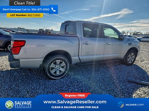 Used 2017 Nissan Titan SV image 4