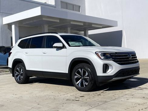 New 2026 Volkswagen Atlas SE image 6