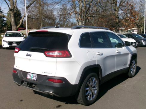 Used 2014 Jeep Cherokee Limited w/ Luxury Group image 5