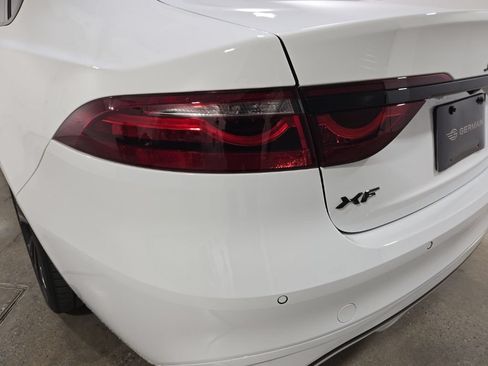 Used 2022 Jaguar XF R-Dynamic SE AWD/4WD image 25