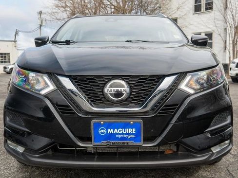 Used 2022 Nissan Rogue Sport SV w/ Technology Package image 3