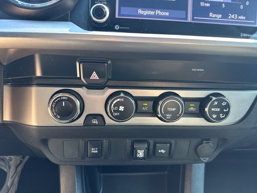 Used 2020 Toyota Tacoma SR5 AWD/4WD image 19