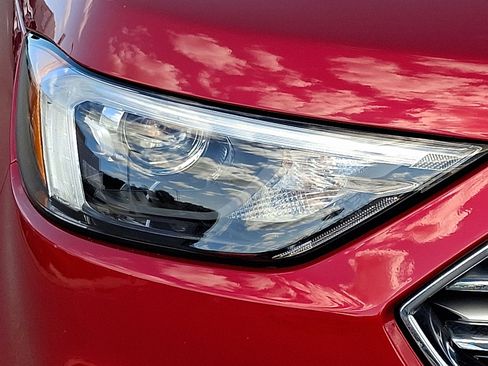 Certified 2022 Ford Edge SEL w/ Convenience Package image 9