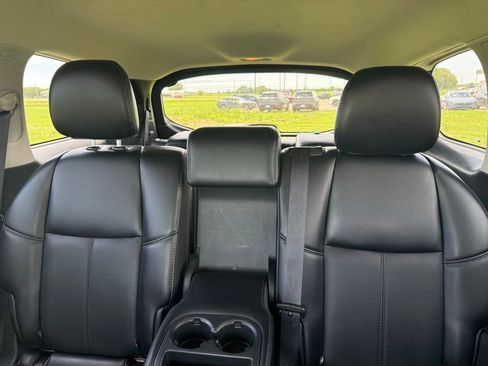 Used 2020 Nissan Pathfinder SL FWD image 10