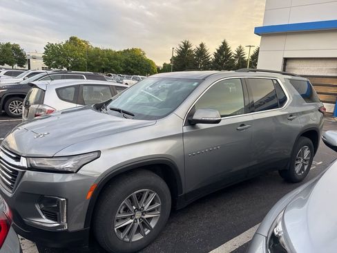 Used 2023 Chevrolet Traverse LT AWD/4WD image 3