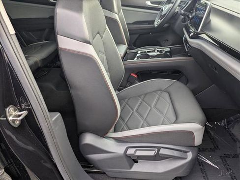 Used 2024 Volkswagen Atlas Peak Edition SE AWD/4WD image 22