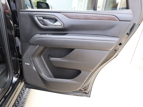 Used 2023 Chevrolet Tahoe Z71 w/ Z71 Off-Road Package AWD/4WD image 38