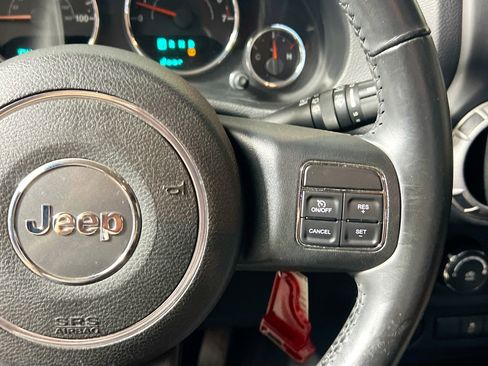 Used 2013 Jeep Wrangler Sport AWD/4WD image 19