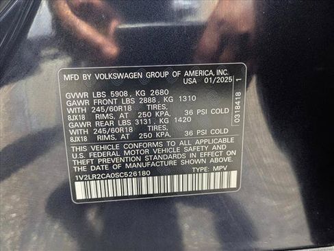 Used 2025 Volkswagen Atlas SE AWD/4WD image 23