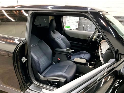 Used 2025 MINI Cooper S FWD image 10