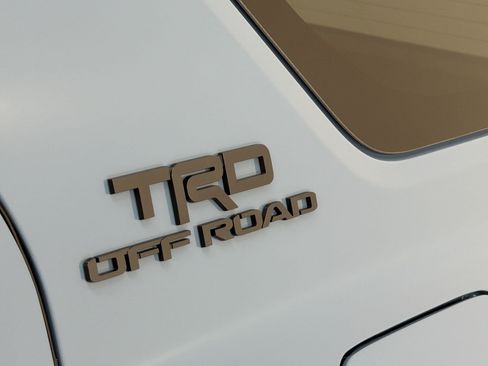 Used 2026 Toyota 4Runner TRD Off-Road Premium AWD/4WD image 32