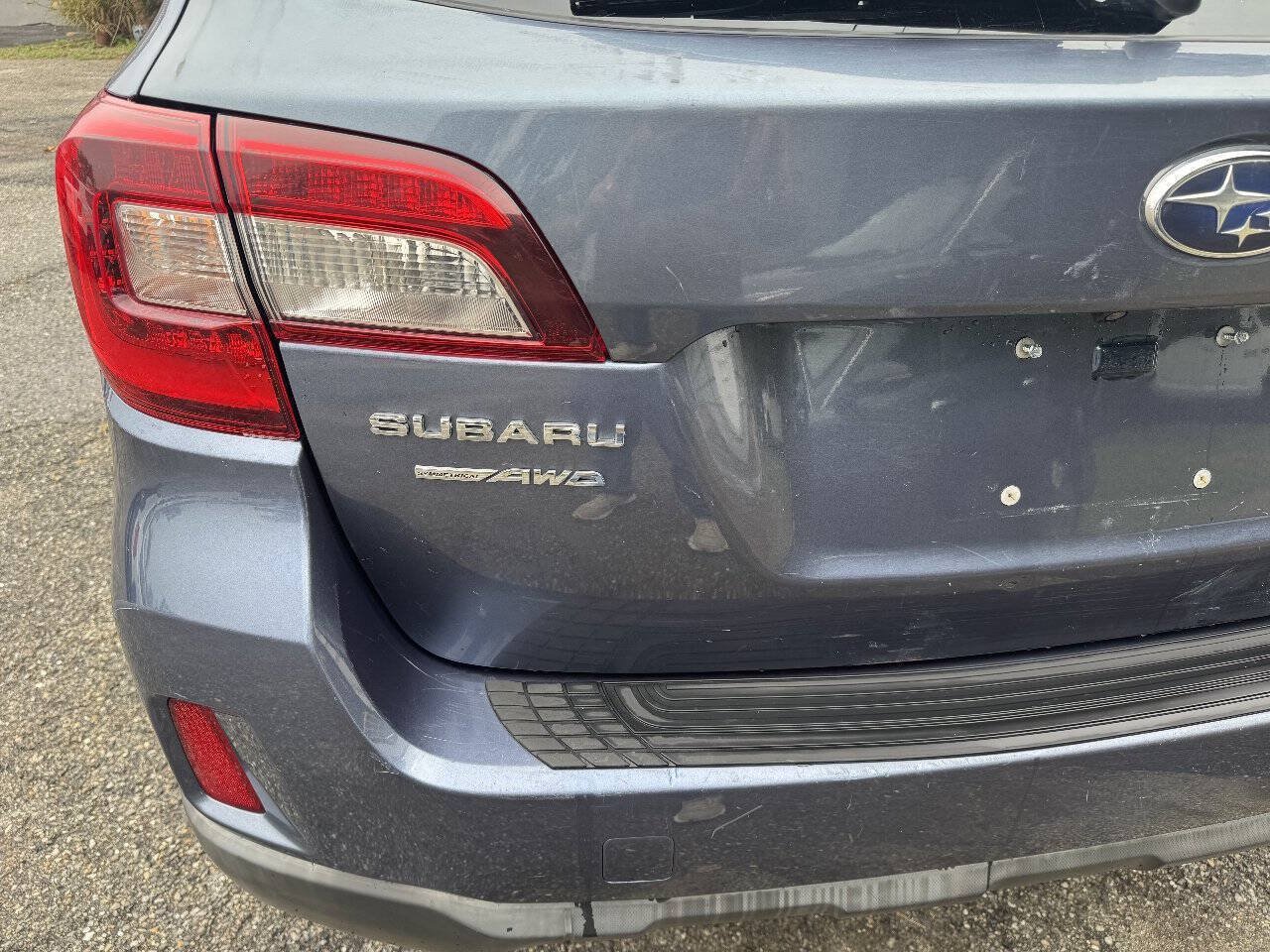 Used 2017 Subaru Outback 2.5i Premium AWD/4WD image 10