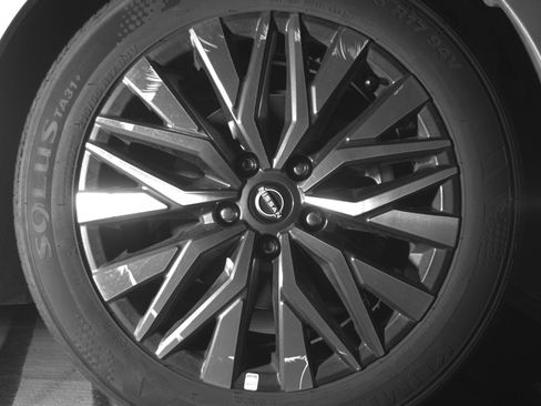 Used 2025 Nissan Altima 2.5 SV image 13