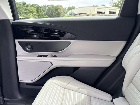 New 2026 Lincoln Nautilus Reserve AWD/4WD image 15