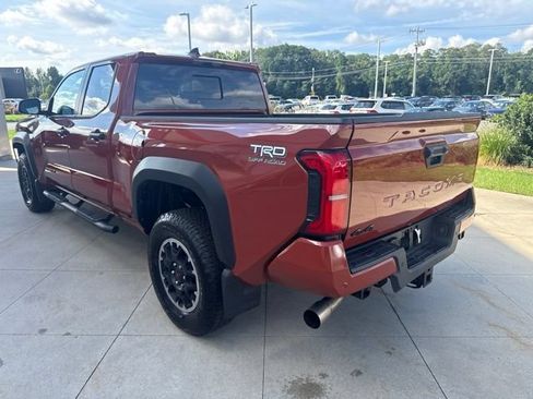 Used 2025 Toyota Tacoma TRD Off-Road w/ TRD Off Road Upgrade Package AWD/4WD image 5