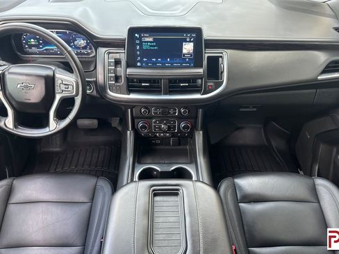 Used 2023 Chevrolet Suburban Z71 w/ Z71 Off-Road Package AWD/4WD image 15