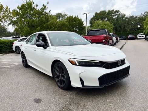 Used 2025 Honda Civic Sport image 1