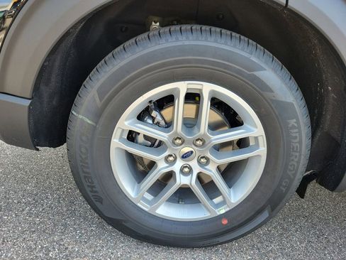 New 2026 Ford Explorer Active RWD image 6