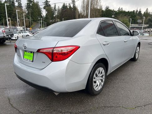 Used 2018 Toyota Corolla LE image 4