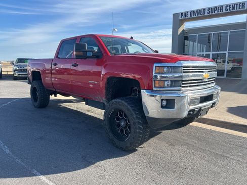 Used 2015 Chevrolet Silverado 2500 LT w/ LT Convenience Package image 3