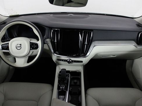 Certified 2025 Volvo V60 B5 Cross Country Plus image 7