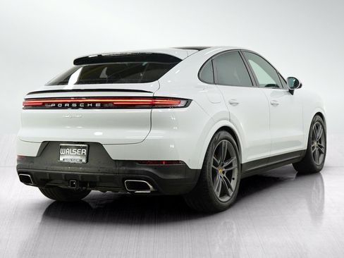 Used 2024 Porsche Cayenne Coupe AWD/4WD image 5