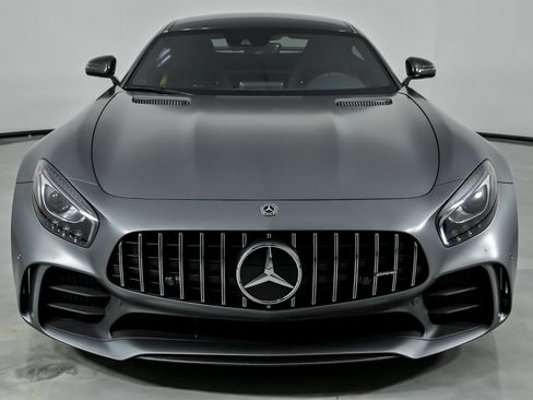Used 2018 Mercedes-Benz AMG GT R image 5