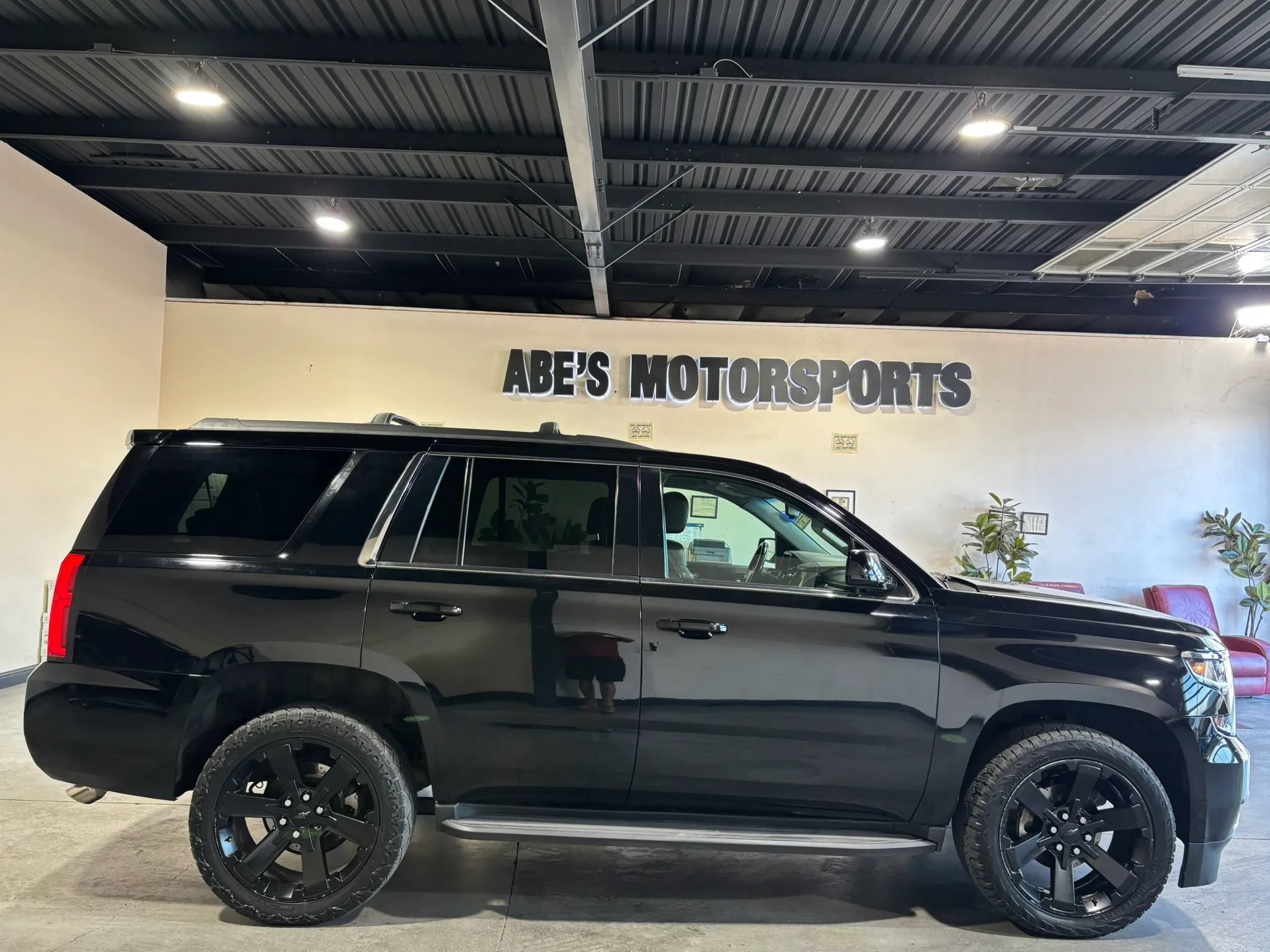 Used 2016 Chevrolet Tahoe LT AWD/4WD image 4