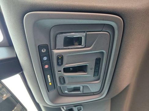 Used 2021 Chevrolet Silverado 1500 LT Trail Boss w/ Convenience Package II AWD/4WD image 28