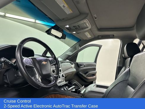 Used 2019 Chevrolet Suburban Premier image 31